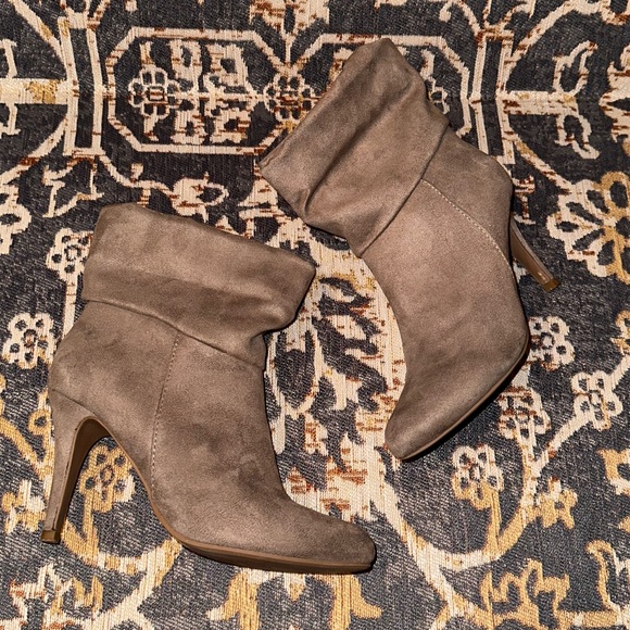 Olsenboye Slouch Ankle High Booties - Picture 2 of 6
